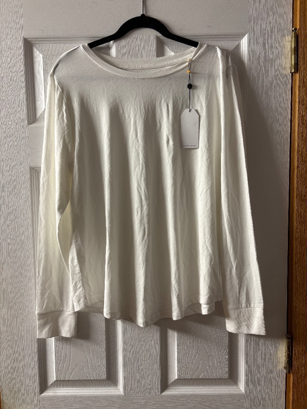 NWT Universal Standard Long Sleeve Tee White XL 14-16 Basic Plus Size